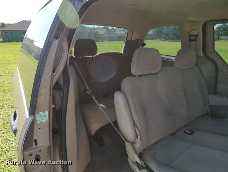 image for item MY9499 2002  Ford Windstar LX  van