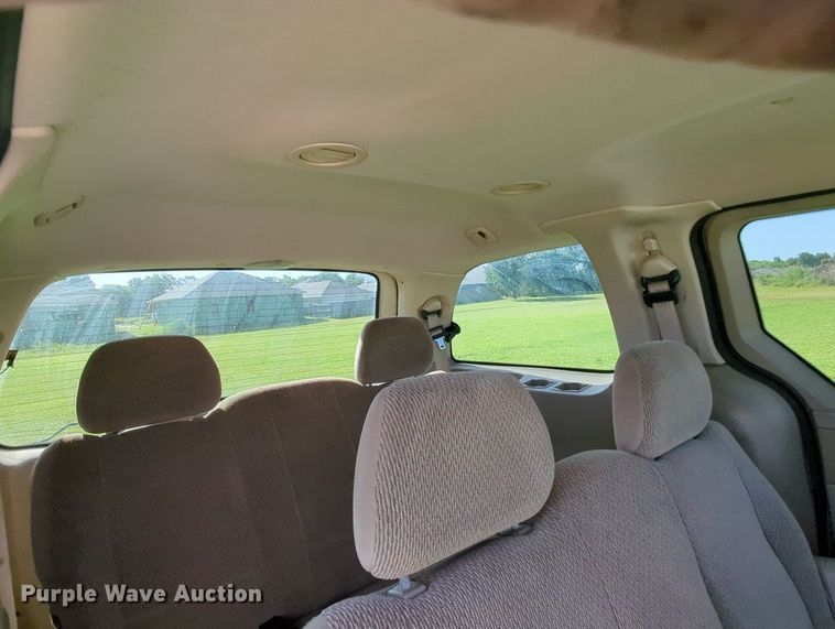 image for item MY9499 2002  Ford Windstar LX  van