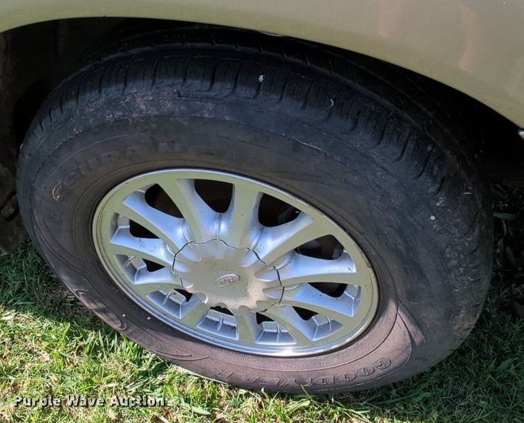 image for item MY9499 2002  Ford Windstar LX  van