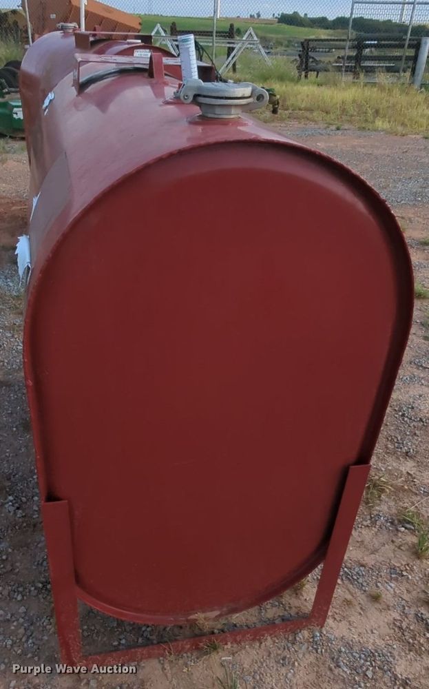 image for item MY9892 Buffalo  tank