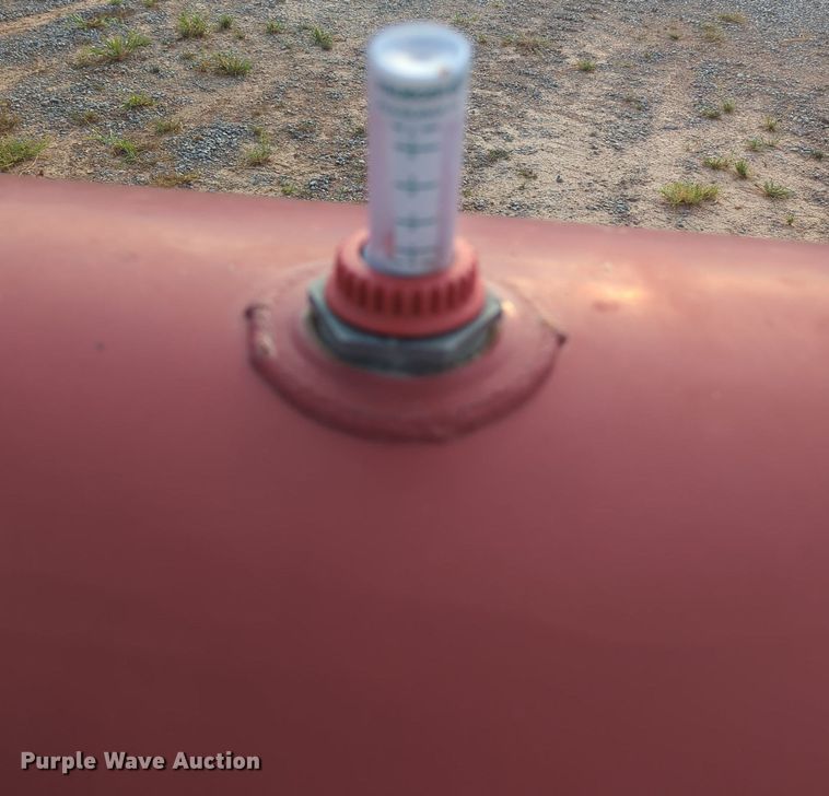 image for item MY9892 Buffalo  tank