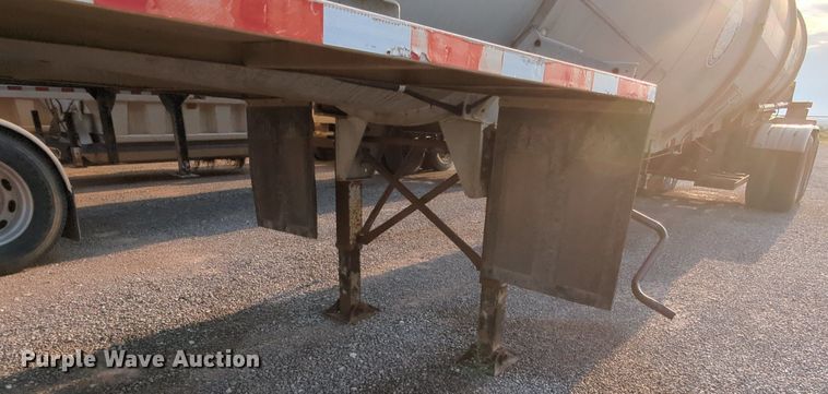 image for item MY9894 1994 Heil  tank trailer
