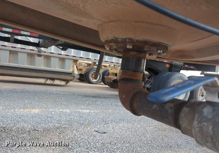 image for item MY9894 1994 Heil  tank trailer