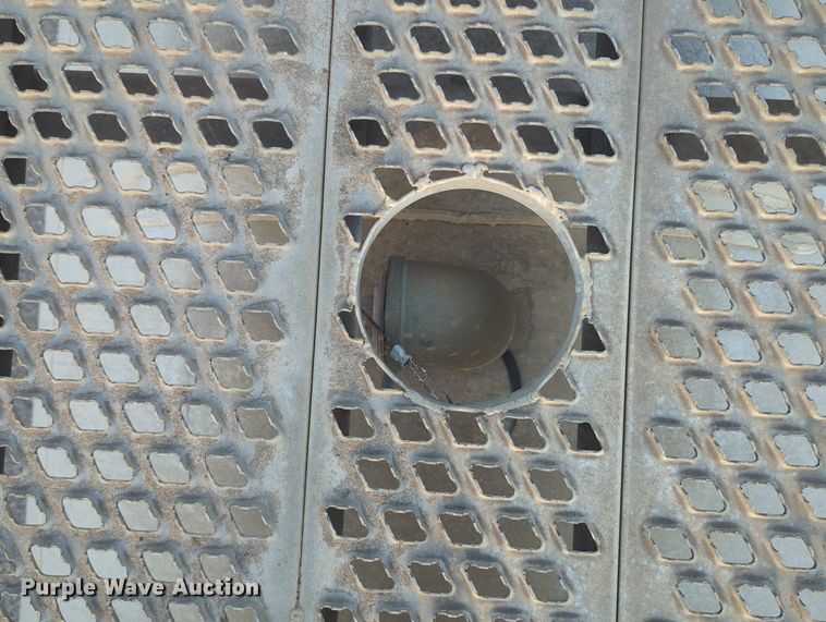 image for item MY9894 1994 Heil  tank trailer