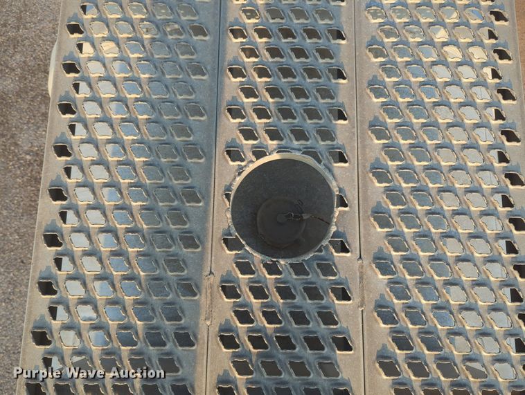 image for item MY9894 1994 Heil  tank trailer