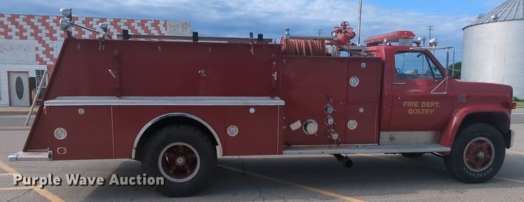 image for item MY9916 1975 Chevrolet  fire truck