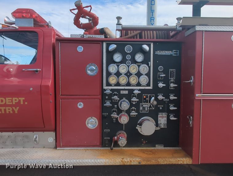 image for item MY9916 1975 Chevrolet  fire truck