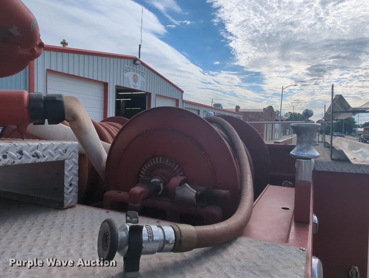 image for item MY9916 1975 Chevrolet  fire truck