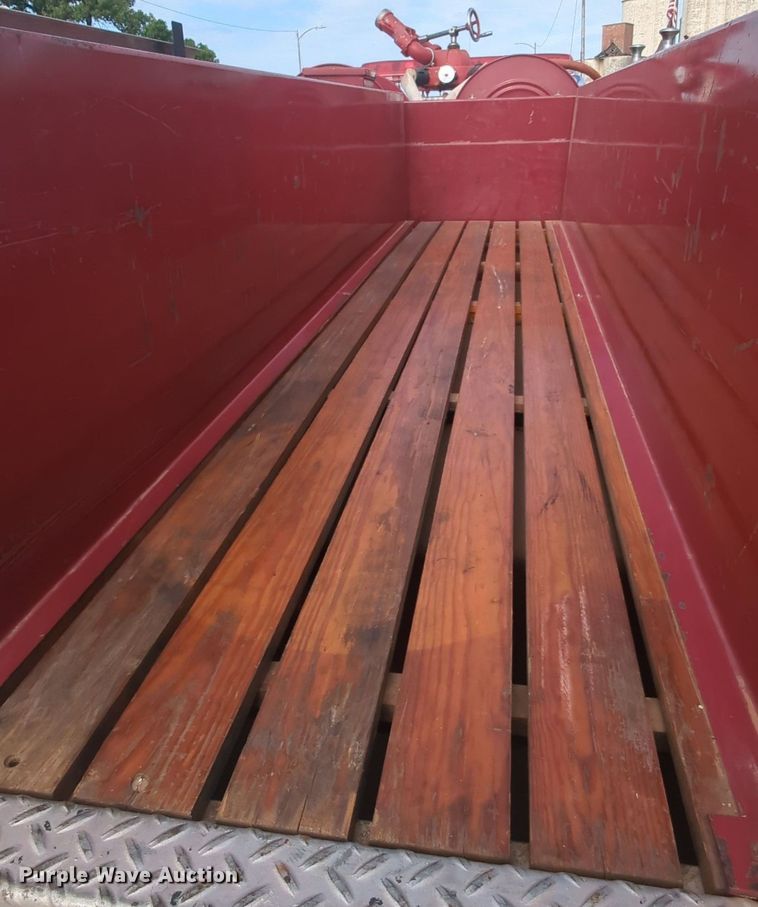 image for item MY9916 1975 Chevrolet  fire truck