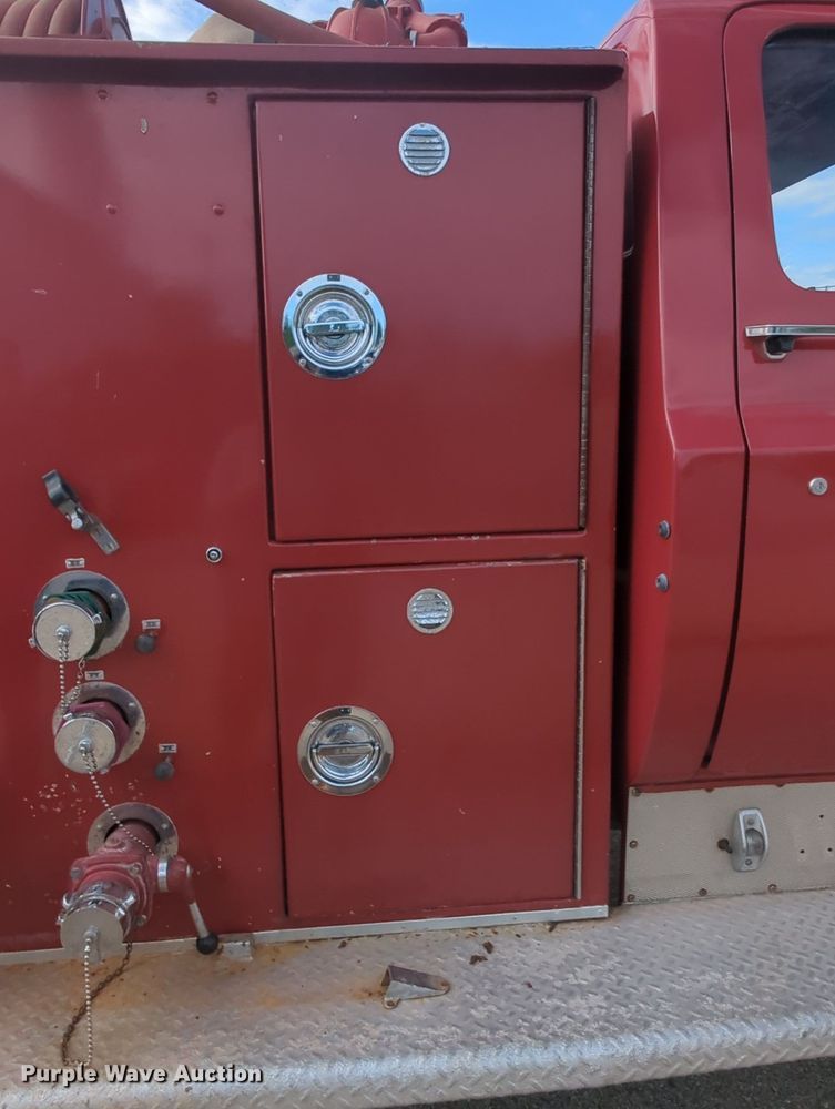 image for item MY9916 1975 Chevrolet  fire truck