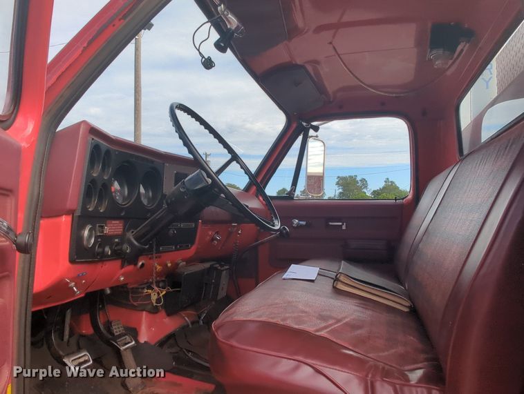 image for item MY9916 1975 Chevrolet  fire truck