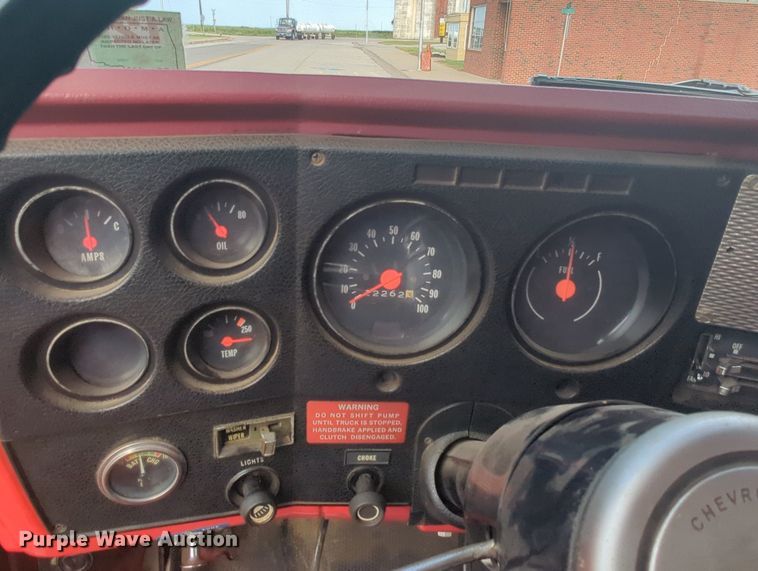 image for item MY9916 1975 Chevrolet  fire truck