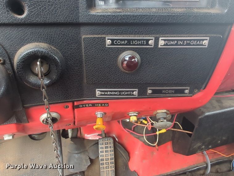 image for item MY9916 1975 Chevrolet  fire truck