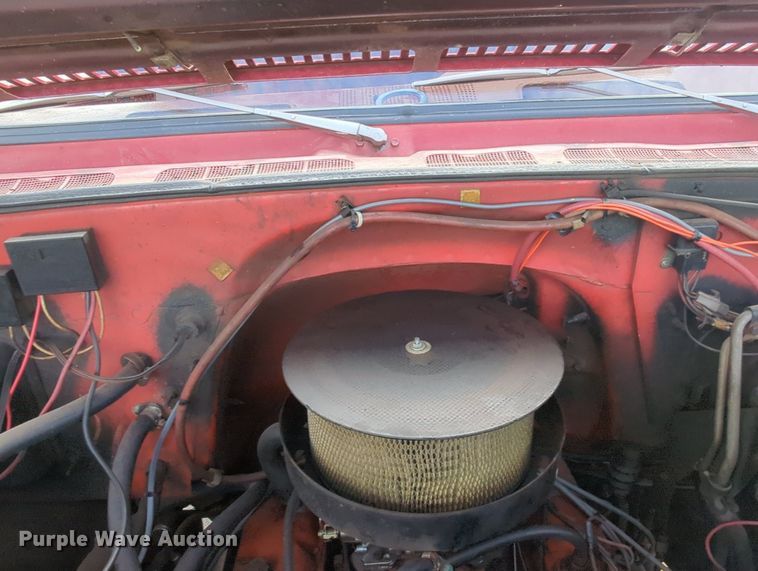 image for item MY9916 1975 Chevrolet  fire truck