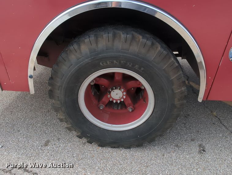 image for item MY9916 1975 Chevrolet  fire truck