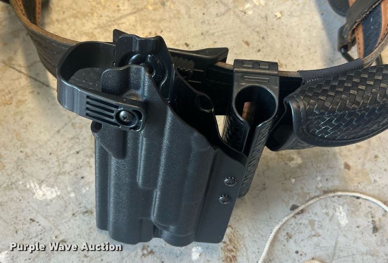 image for item NA9013 Law enforcement equipment