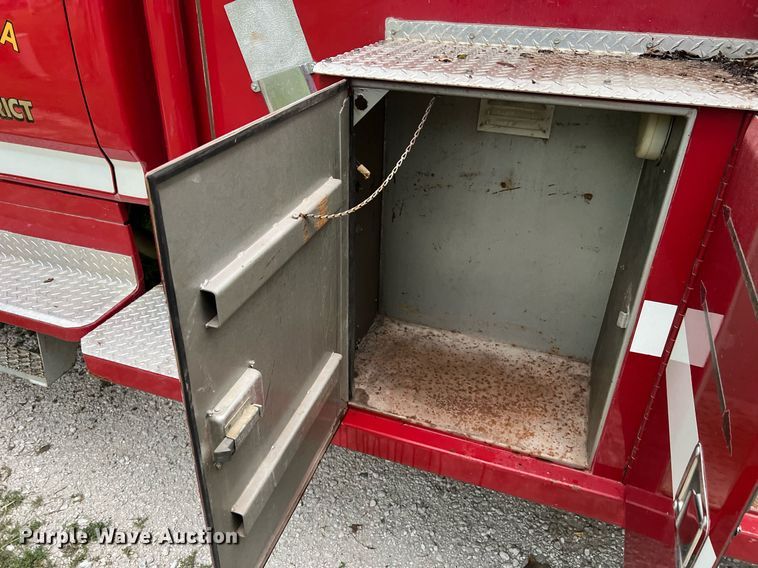 image for item NA9076 1987 Ford F800  pumper fire truck