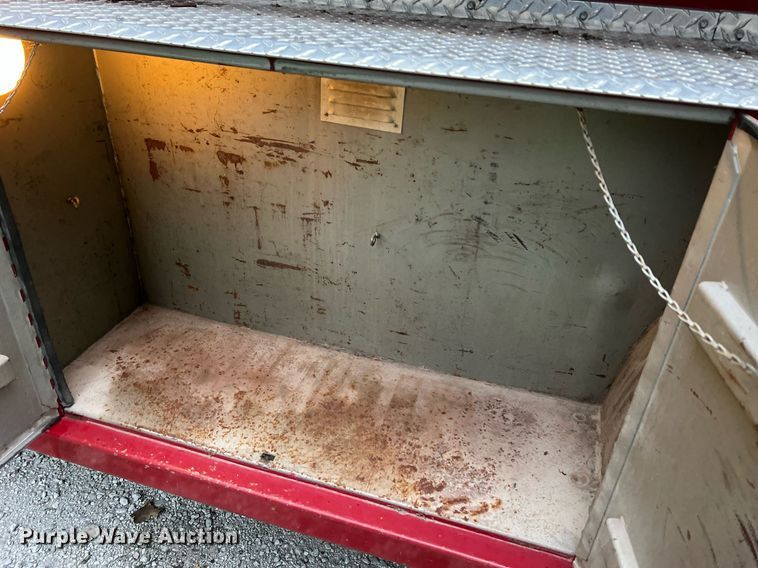 image for item NA9076 1987 Ford F800  pumper fire truck