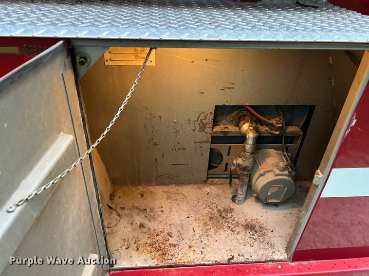 image for item NA9076 1987 Ford F800  pumper fire truck