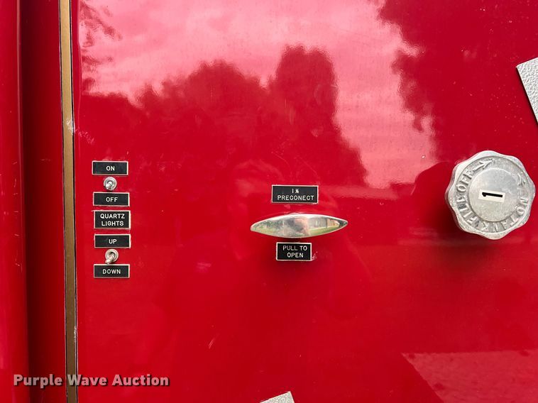 image for item NA9076 1987 Ford F800  pumper fire truck