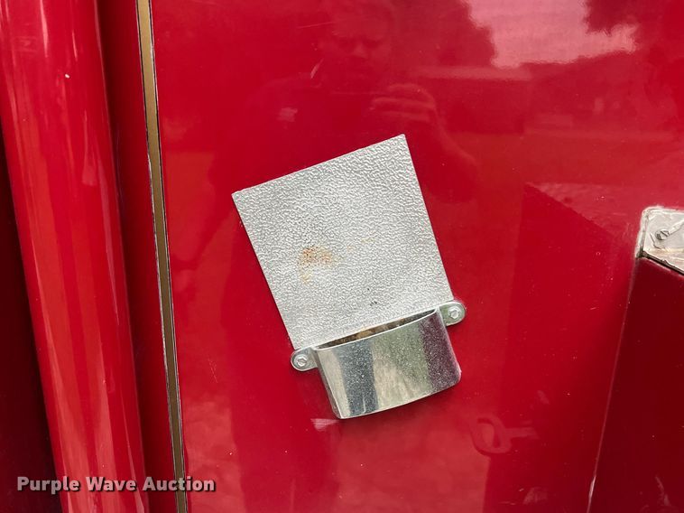 image for item NA9076 1987 Ford F800  pumper fire truck