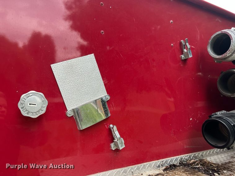 image for item NA9076 1987 Ford F800  pumper fire truck