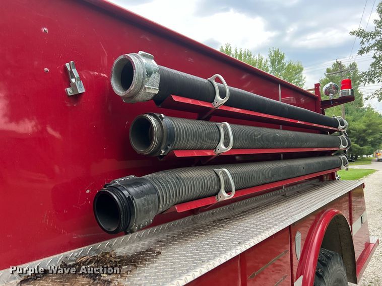 image for item NA9076 1987 Ford F800  pumper fire truck