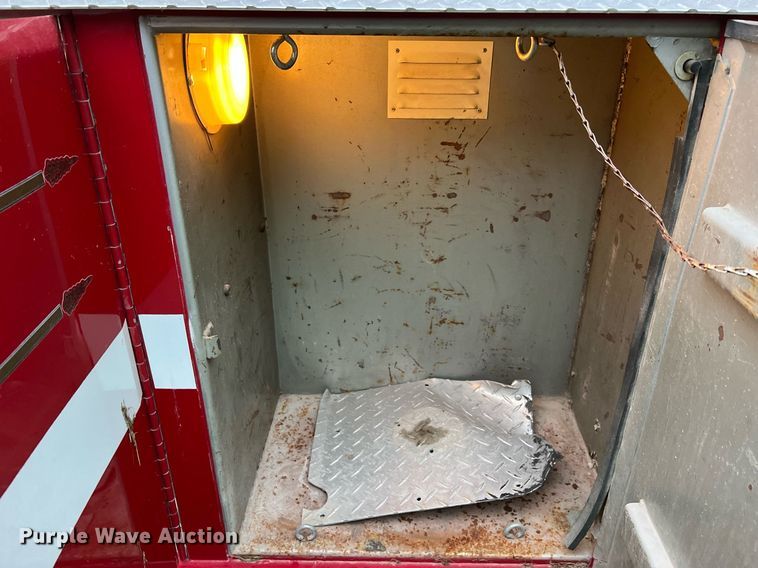 image for item NA9076 1987 Ford F800  pumper fire truck