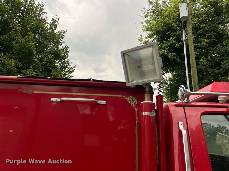 image for item NA9076 1987 Ford F800  pumper fire truck