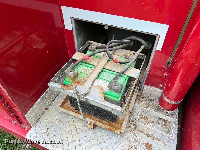 image for item NA9076 1987 Ford F800  pumper fire truck