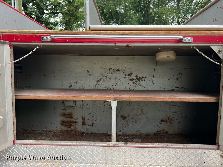 image for item NA9076 1987 Ford F800  pumper fire truck