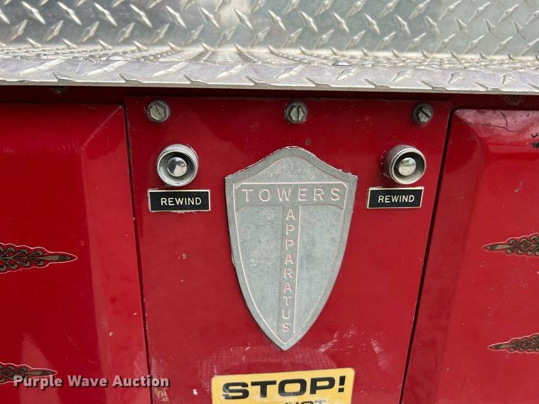 image for item NA9076 1987 Ford F800  pumper fire truck