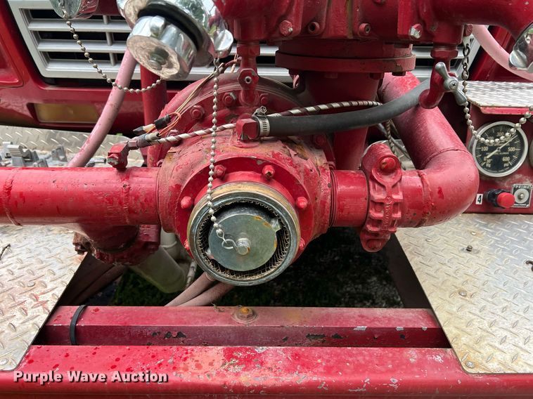 image for item NA9076 1987 Ford F800  pumper fire truck