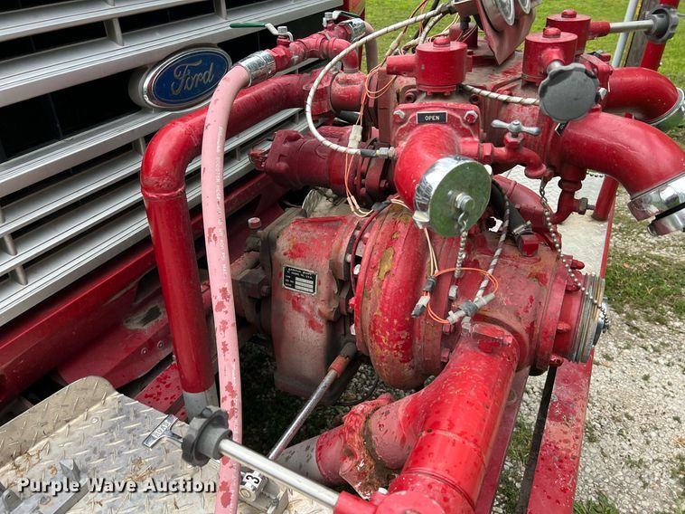 image for item NA9076 1987 Ford F800  pumper fire truck