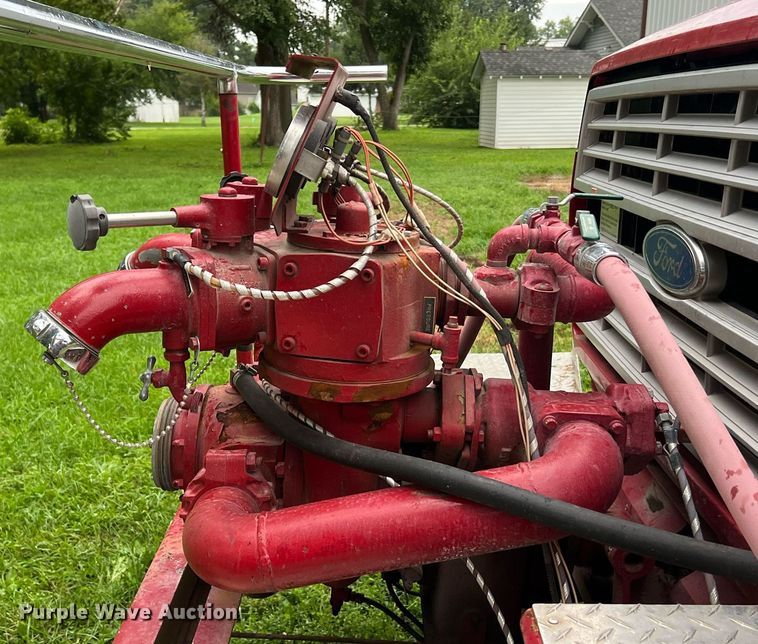 image for item NA9076 1987 Ford F800  pumper fire truck