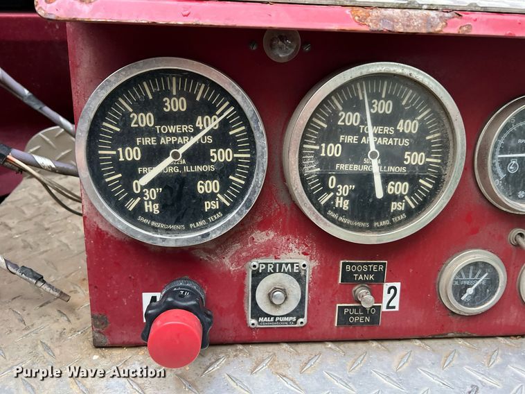 image for item NA9076 1987 Ford F800  pumper fire truck