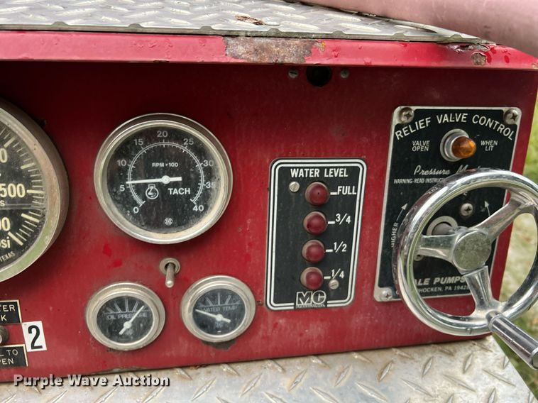 image for item NA9076 1987 Ford F800  pumper fire truck