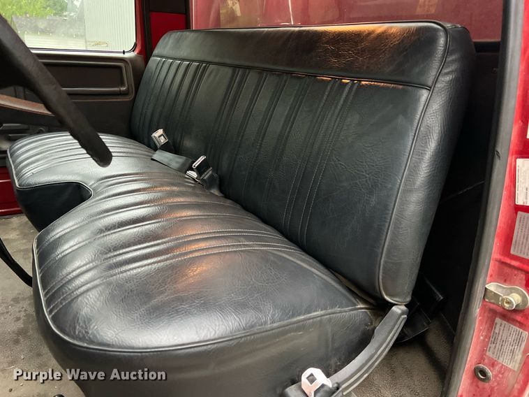 image for item NA9076 1987 Ford F800  pumper fire truck