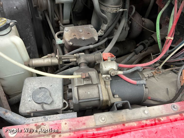 image for item NA9076 1987 Ford F800  pumper fire truck