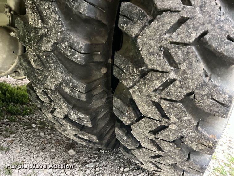 image for item NA9076 1987 Ford F800  pumper fire truck