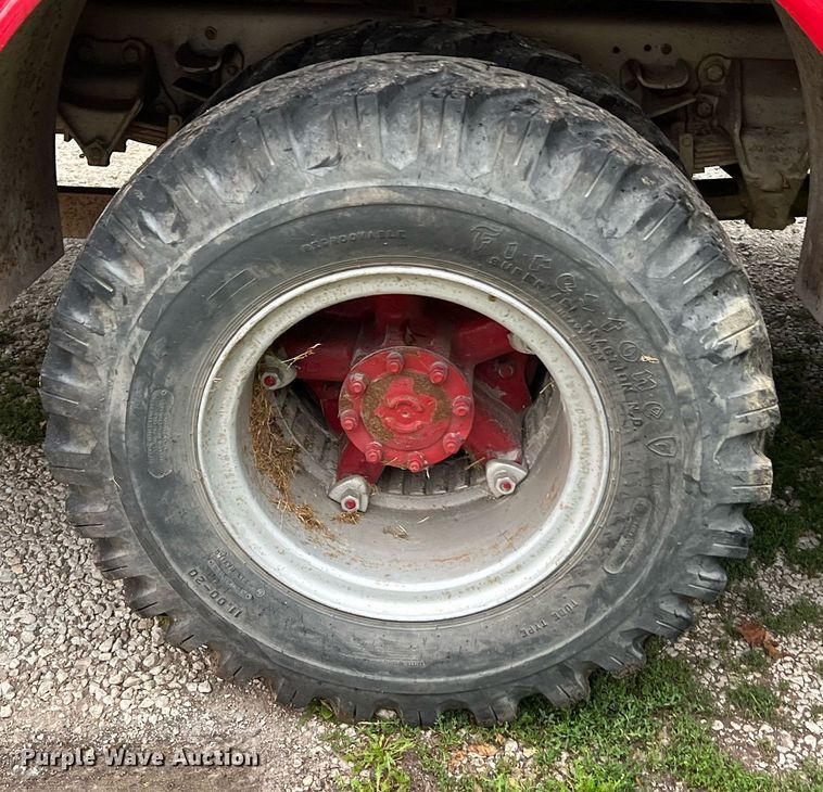 image for item NA9076 1987 Ford F800  pumper fire truck