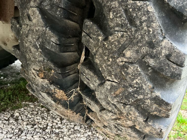 image for item NA9076 1987 Ford F800  pumper fire truck