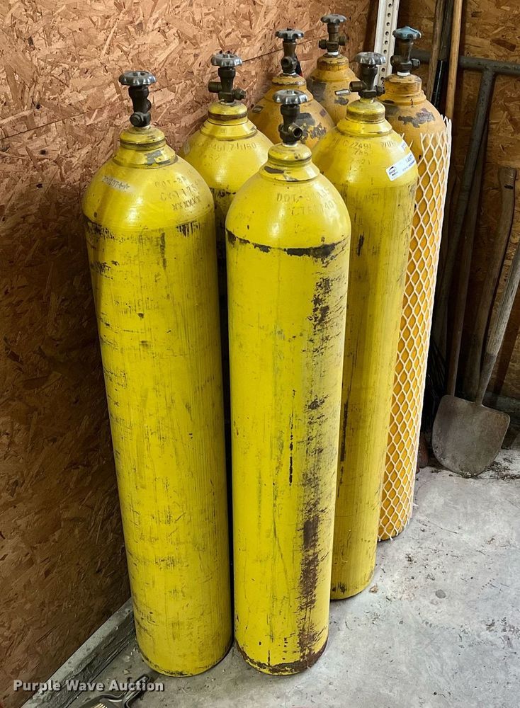image for item NA9077 (7) oxygen tanks