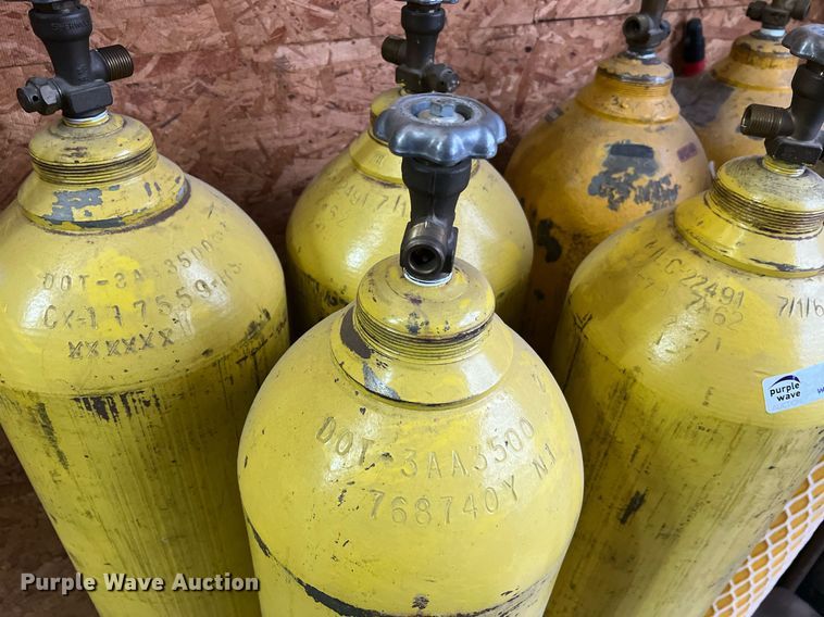 image for item NA9077 (7) oxygen tanks