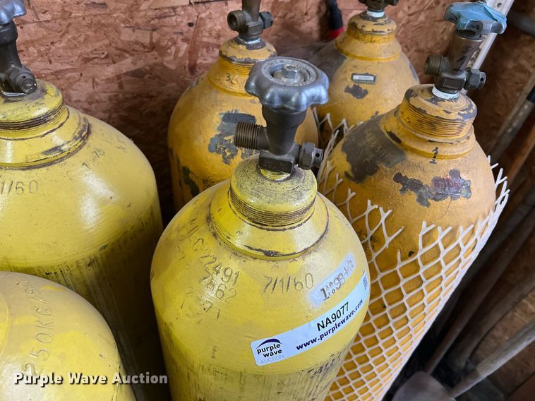 image for item NA9077 (7) oxygen tanks