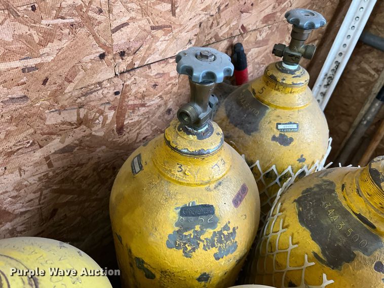 image for item NA9077 (7) oxygen tanks