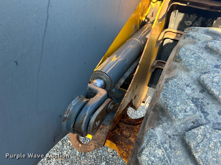 image for item NA9083 2007 John Deere 444J  high lift wheel loader