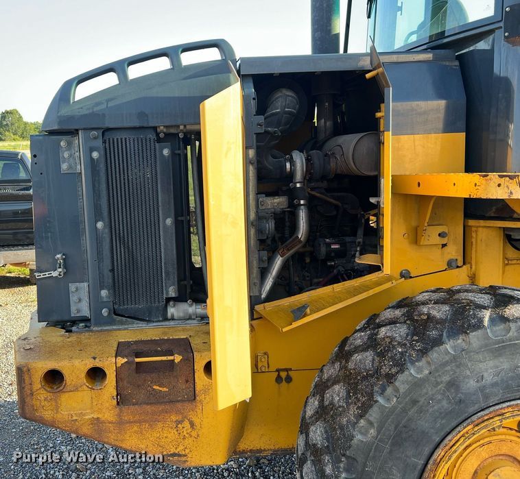 image for item NA9083 2007 John Deere 444J  high lift wheel loader