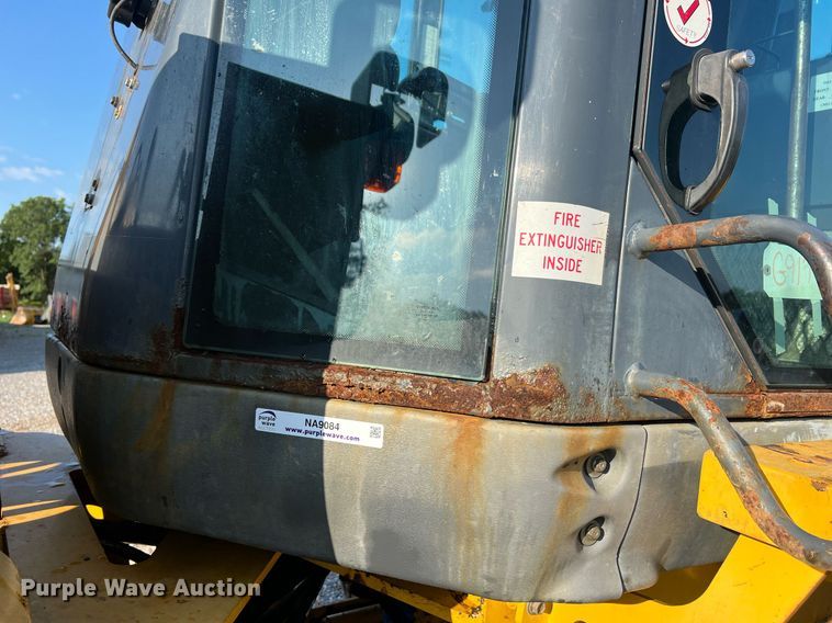 image for item NA9084 2006 John Deere 444J  high lift wheel loader