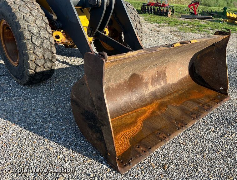 image for item NA9084 2006 John Deere 444J  high lift wheel loader